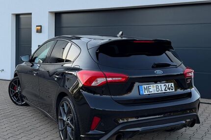 Ford Focus 99.600 km 19.490 &euro; Bochum 44791