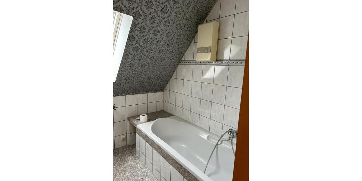 Dachgeschoßwohnung Hemer - 1 Zimmer, 32 m&sup2;, 450&euro; | Angebot:26237044