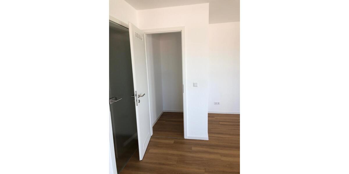 Etagenwohnung Radevormwald - 3 Zimmer, 81 m&sup2;, 810&euro; | Angebot:25960291