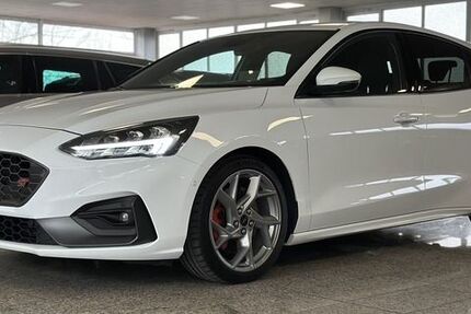 Ford Focus 59.838 km 23.388 &euro; Wuppertal 42329