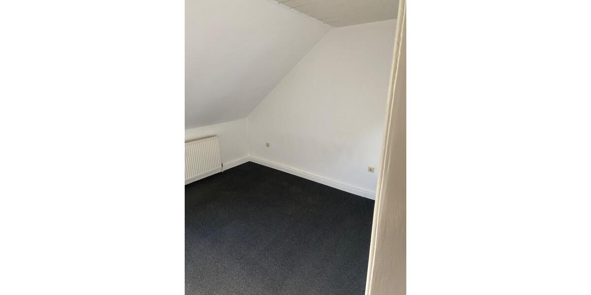 Dachgeschoßwohnung Iserlohn Letmathe - 3 Zimmer, 70 m&sup2;, 810&euro; | Angebot:27568417