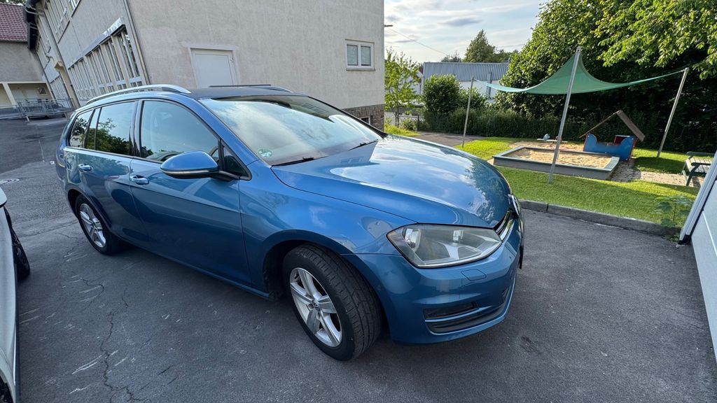 VW Golf 195.000 km 6.200 &euro; Menden 58706