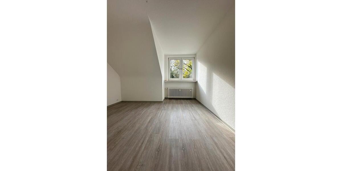 Dachgeschoßwohnung Wuppertal Gemarkung Langerfeld - 3 Zimmer, 71 m&sup2;, 518&euro; | Angebot:25924408