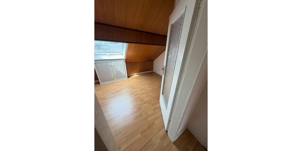 Etagenwohnung Wuppertal - 5 Zimmer, 115 m&sup2;, 970&euro; | Angebot:26678019