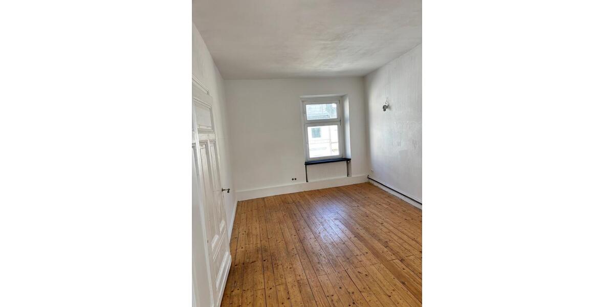 Etagenwohnung Wuppertal Brill - 3 Zimmer, 105 m&sup2;, 850&euro; | Angebot:25924139