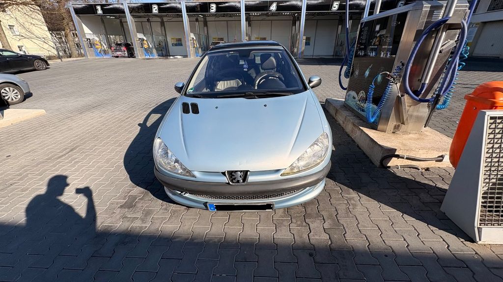 Peugeot 206 196.000 km 699 &euro; Neuenrade 58809