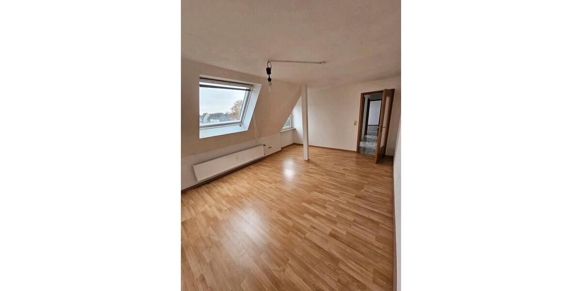 Dachgeschoßwohnung Castrop-Rauxel Bladenhorst - 2 Zimmer, 45 m&sup2;, 610&euro; | Angebot:27604050
