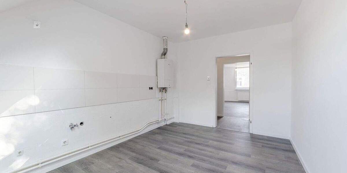 Etagenwohnung Wuppertal Barmen - 4 Zimmer, 100 m&sup2;, 900&euro; | Angebot:25819935