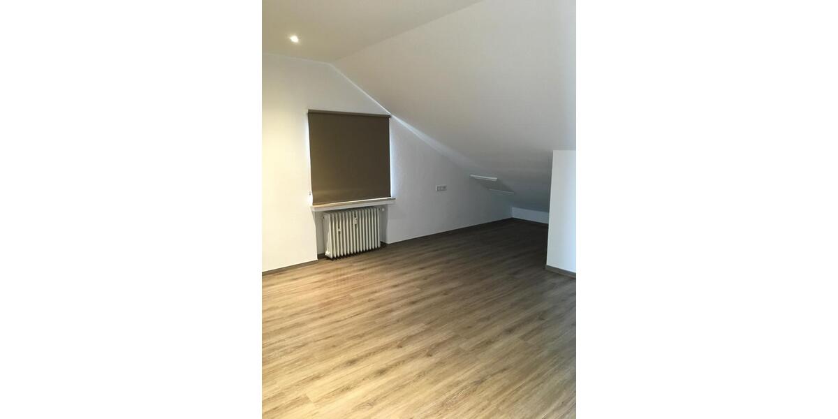 Dachgeschoßwohnung Balve - 1 Zimmer, 30 m&sup2;, 245&euro; | Angebot:26564639