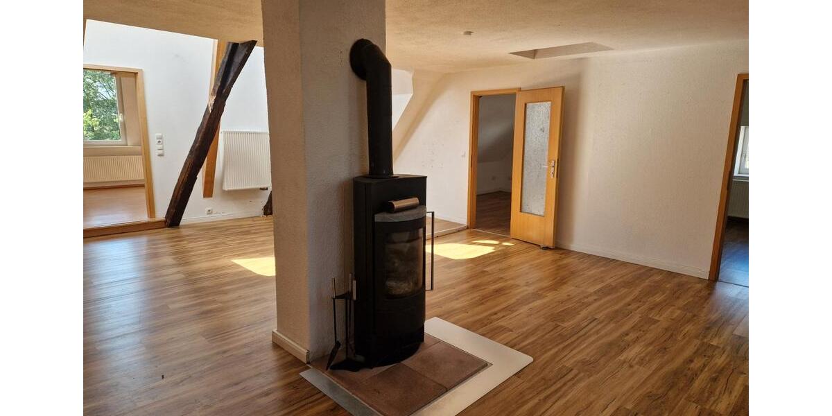 Dachgeschoßwohnung Kierspe - 3 Zimmer, 90 m&sup2;, 670&euro; | Angebot:27549514