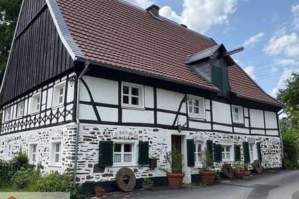 Haus Hagen Dahl - 7 Zimmer, 268 m&sup2;, 499.000&euro; | Angebot:25615522