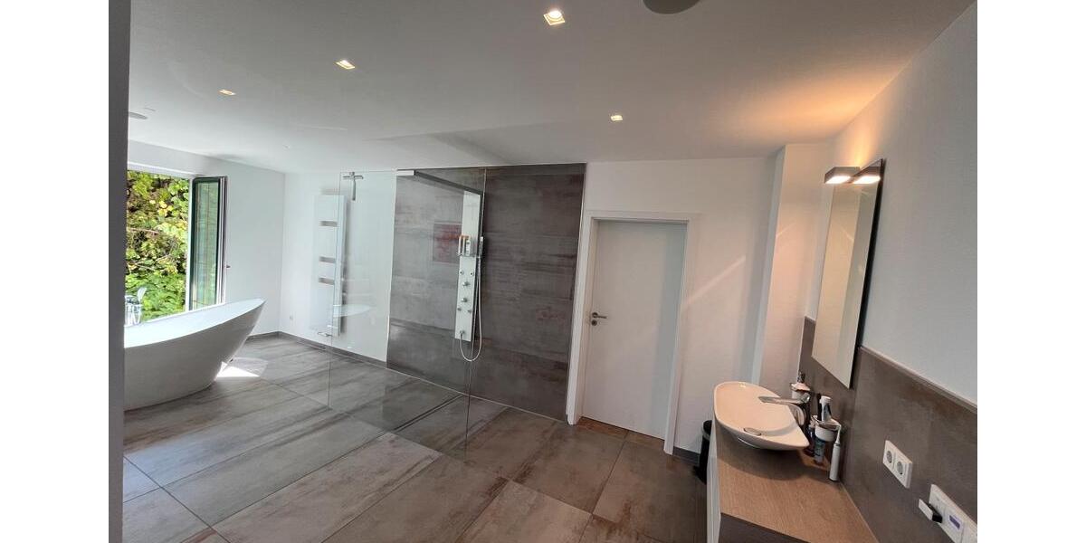 Einfamilienhaus Kamen - 8 Zimmer, 340 m&sup2;, 585.000&euro; | Angebot:25452133