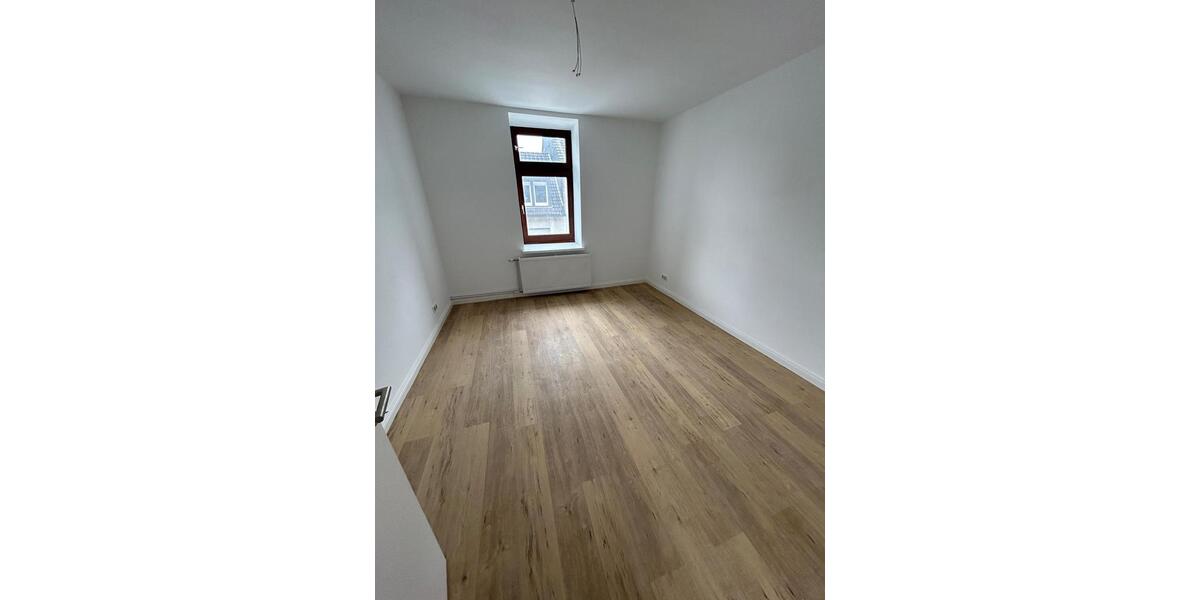 Etagenwohnung Wuppertal Arrenberg - 3 Zimmer, 95 m&sup2;, 1.000&euro; | Angebot:25216814