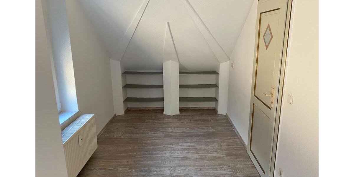 Dachgeschoßwohnung Iserlohn Letmathe - 3 Zimmer, 70 m&sup2;, 810&euro; | Angebot:27568417