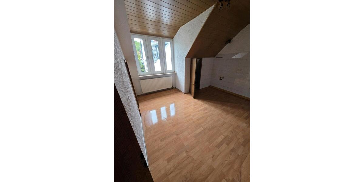 Dachgeschoßwohnung Hagen Hagen-Nord - 5 Zimmer, 107 m&sup2;, 720&euro; | Angebot:26700899