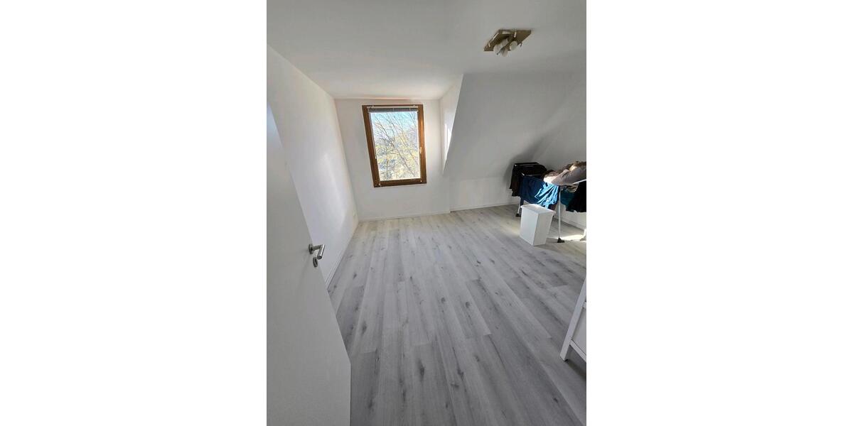 Etagenwohnung Altena - 4 Zimmer, 93 m&sup2;, 630&euro; | Angebot:26602702