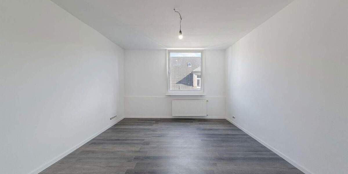 Etagenwohnung Wuppertal Barmen - 4 Zimmer, 100 m&sup2;, 900&euro; | Angebot:25819935