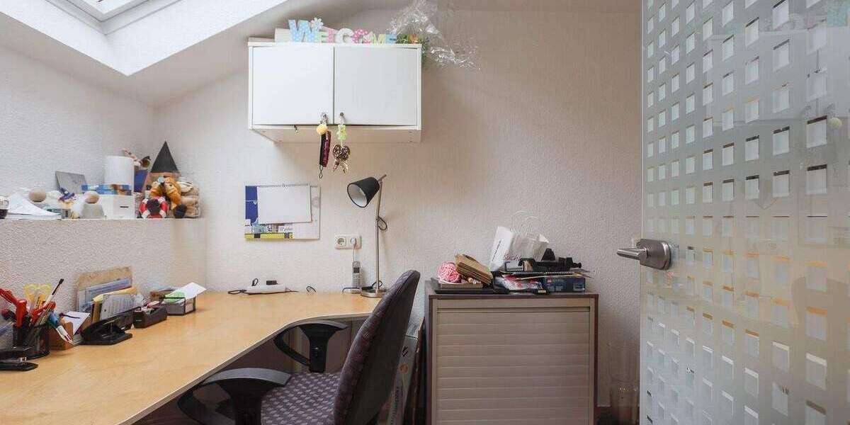 Mehrfamilienhaus, Wohnhaus Lüdenscheid Stüttinghausen - 9 Zimmer, 349 m&sup2;, 419.000&euro; | Angebot:25688973