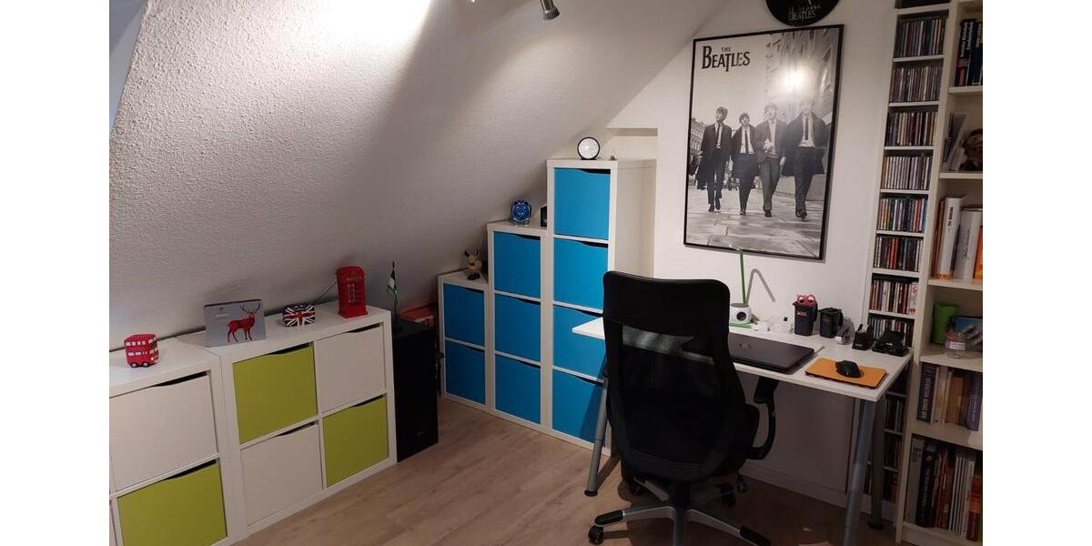 Dachgeschoßwohnung Remscheid - 3 Zimmer, 66 m&sup2;, 357&euro; | Angebot:27592772
