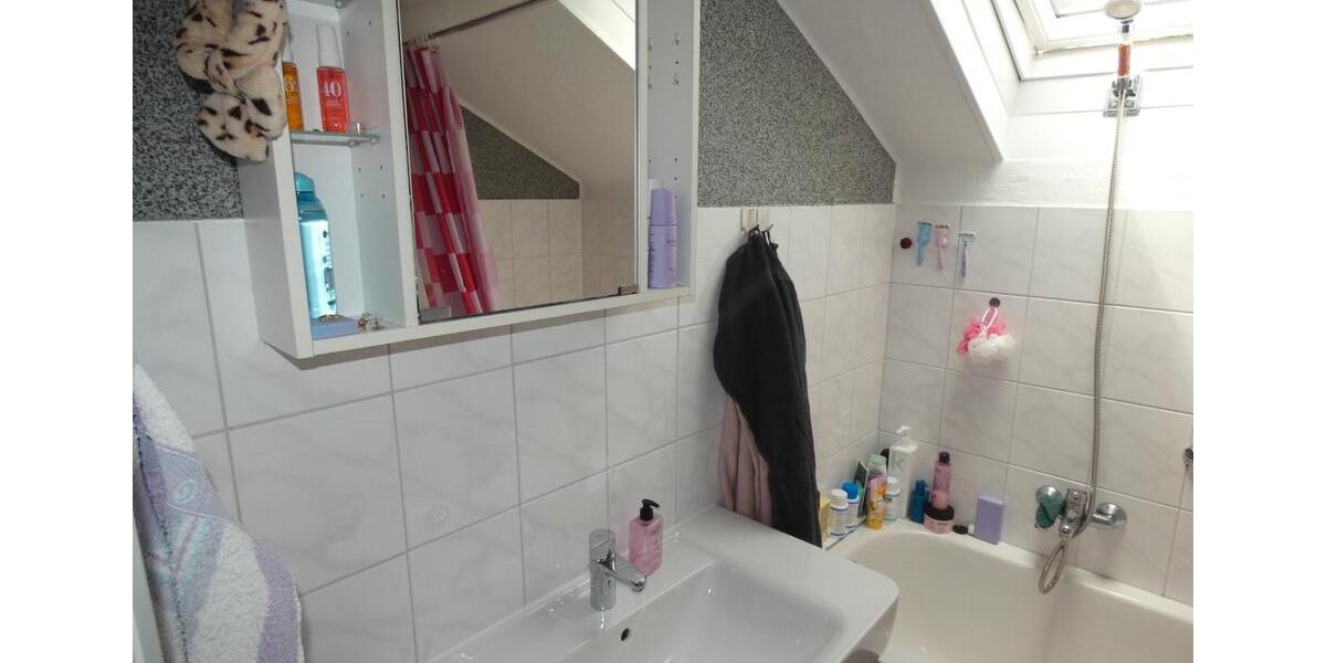 Dachgeschoßwohnung Lüdenscheid Augustenthal - 2.5 Zimmer, 52 m&sup2;, 395&euro; | Angebot:27627111