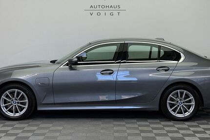 BMW 320 59.436 km 27.890 &euro; Radevormwald 42477