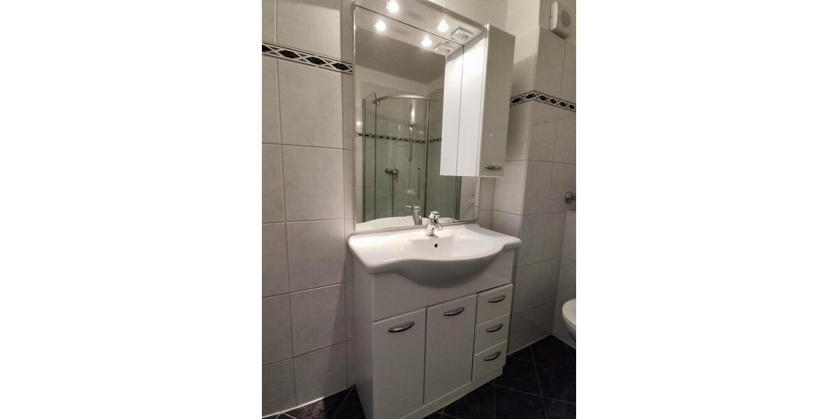 Etagenwohnung Velbert Langenberg - 2 Zimmer, 63 m&sup2;, 115.000&euro; | Angebot:25980342