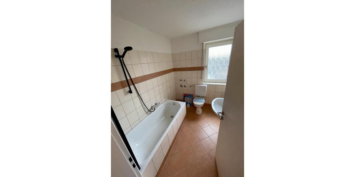 Dachgeschoßwohnung Dortmund Brackel - 2.5 Zimmer, 70 m&sup2;, 650&euro; | Angebot:25838710