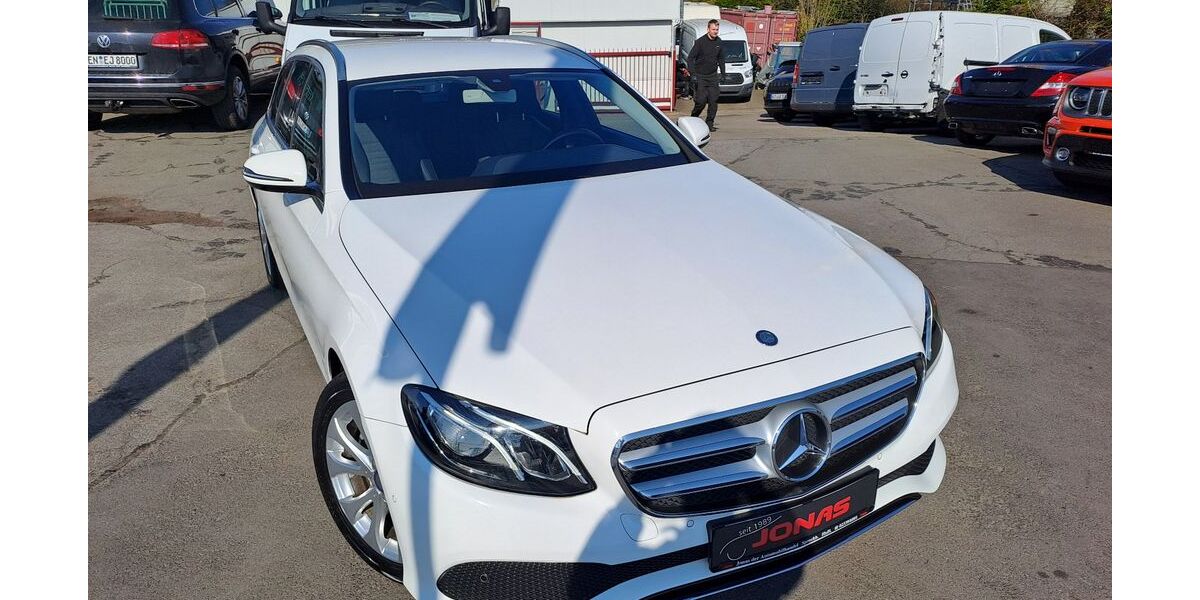 Mercedes-Benz E 200 80.900 km 22.900 &euro; Sprockhövel 45549