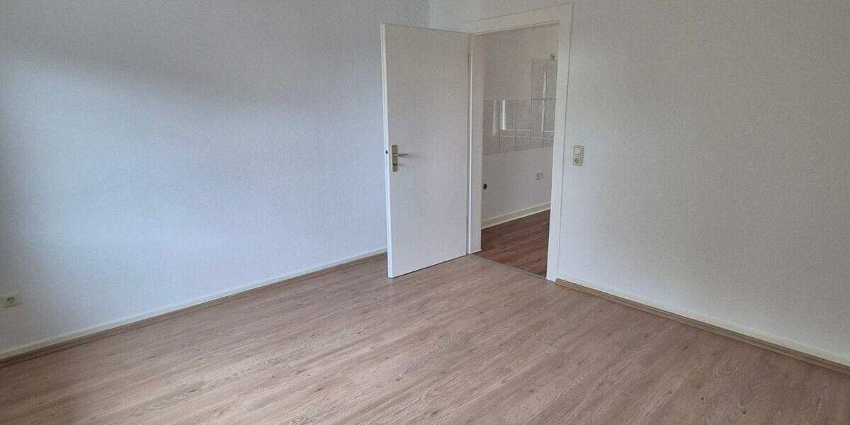 Etagenwohnung Lüdenscheid Tinsberg - 2 Zimmer, 350&euro; | Angebot:25729676