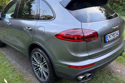 Porsche Cayenne 200.000 km 25.200 &euro; Wuppertal 42285