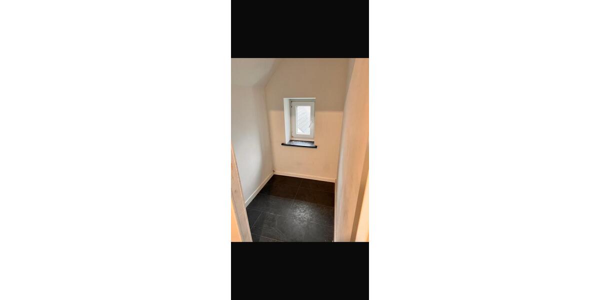 Erdgeschoßwohnung Bochum Altenbochum - 6 Zimmer, 120 m&sup2;, 2.350&euro; | Angebot:26024994