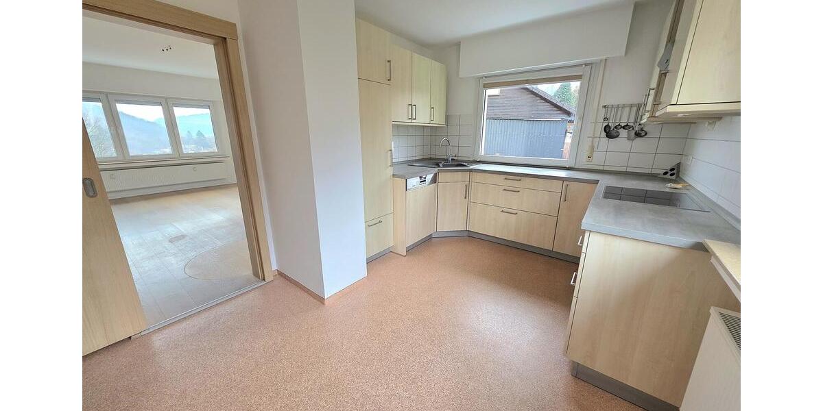 Erdgeschoßwohnung Herscheid - 4 Zimmer, 100 m&sup2;, 700&euro; | Angebot:25257002