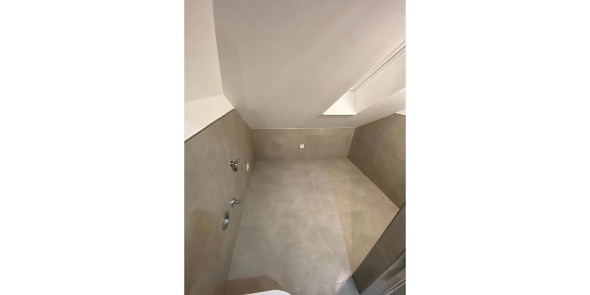 Dachgeschoßwohnung Iserlohn - 1 Zimmer, 65 m&sup2;, 600&euro; | Angebot:26429943