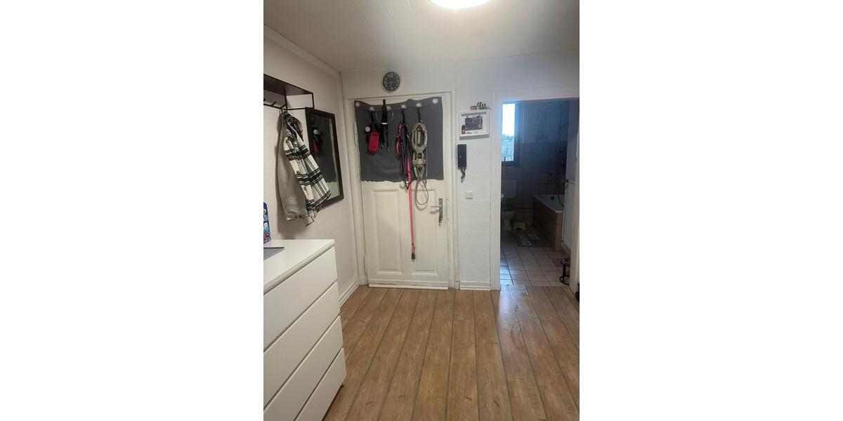 Etagenwohnung Remscheid Gemarkung Bergisch Born - 2 Zimmer, 67 m&sup2;, 500&euro; | Angebot:26196193