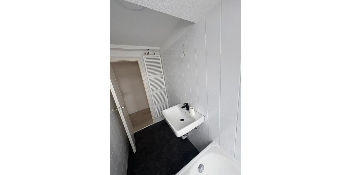 Dachgeschoßwohnung Wuppertal Brill - 4 Zimmer, 95 m&sup2;, 950&euro; | Angebot:26621373