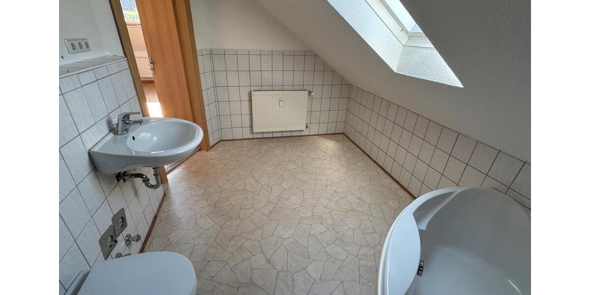 Etagenwohnung Hückeswagen - 7 Zimmer, 180 m&sup2;, 430.000&euro; | Angebot:27624227