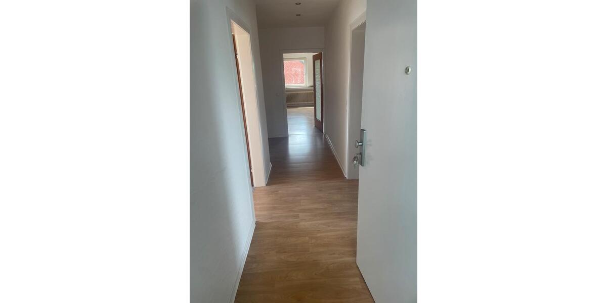 Etagenwohnung Lünen Brambauer - 3 Zimmer, 81 m&sup2;, 775&euro; | Angebot:26596485