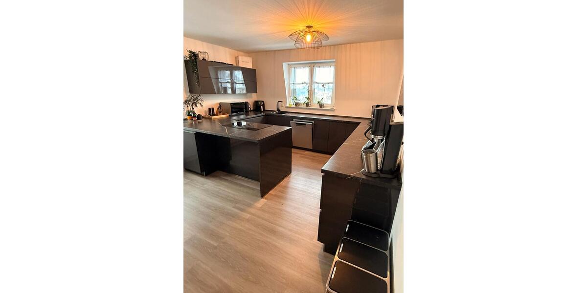 Etagenwohnung Iserlohn - 3 Zimmer, 140 m&sup2;, 1.260&euro; | Angebot:25961273