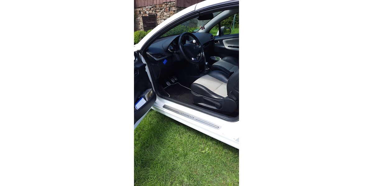 Peugeot 207 CC 165.000 km 5.200 &euro; Lüdenscheid 58507