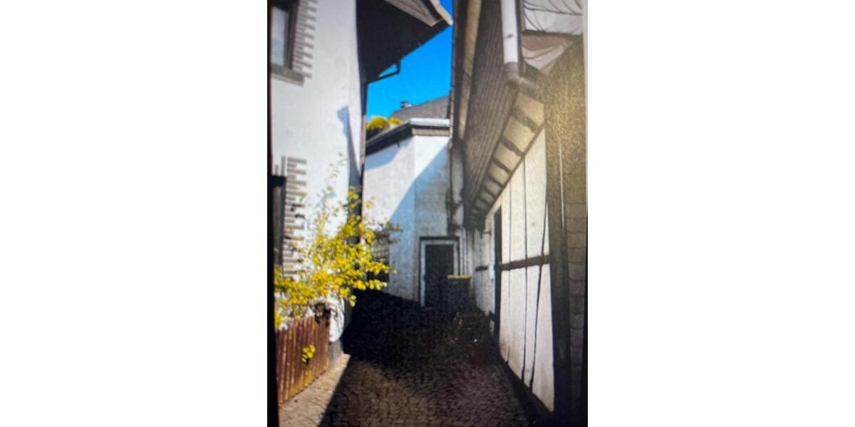 Mehrfamilienhaus, Wohnhaus Halver - 6 Zimmer, 155 m&sup2;, 135.000&euro; | Angebot:26961311