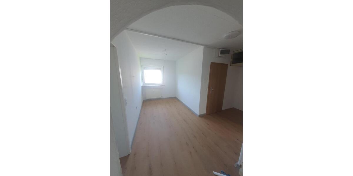 Etagenwohnung Lüdenscheid - 4 Zimmer, 90 m&sup2;, 150.000&euro; | Angebot:26716093