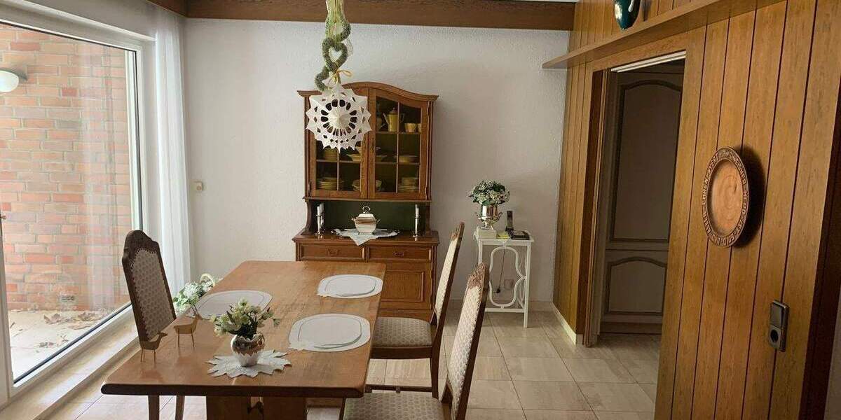 Etagenwohnung Dortmund Mitte - 3 Zimmer, 125 m&sup2;, 1.500&euro; | Angebot:25698605