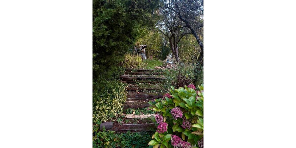 Reihenhaus Menden (Sauerland) - 6 Zimmer, 140 m&sup2;, 325.000&euro; | Angebot:24468870