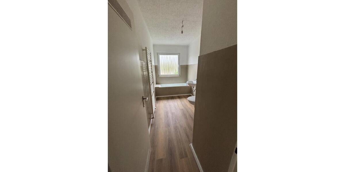 Etagenwohnung Wuppertal Gemarkung Elberfeld - 2 Zimmer, 75 m&sup2;, 710&euro; | Angebot:25253831