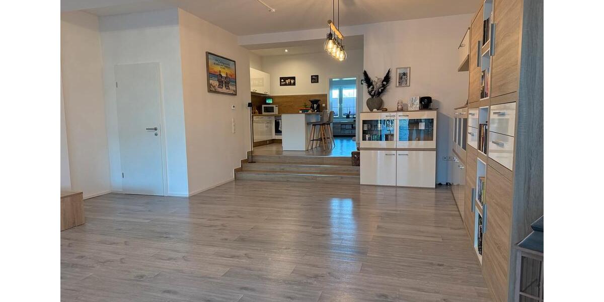 Erdgeschoßwohnung Kamen - 3 Zimmer, 125 m&sup2;, 1.490&euro; | Angebot:25892844