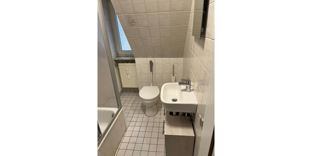 Dachgeschoßwohnung Iserlohn - 2 Zimmer, 48 m&sup2;, 400&euro; | Angebot:25571217