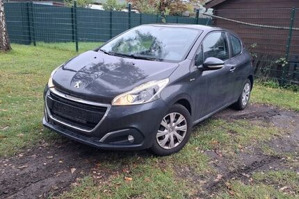 Peugeot 208 105.000 km 1.400 &euro; Herne 44651
