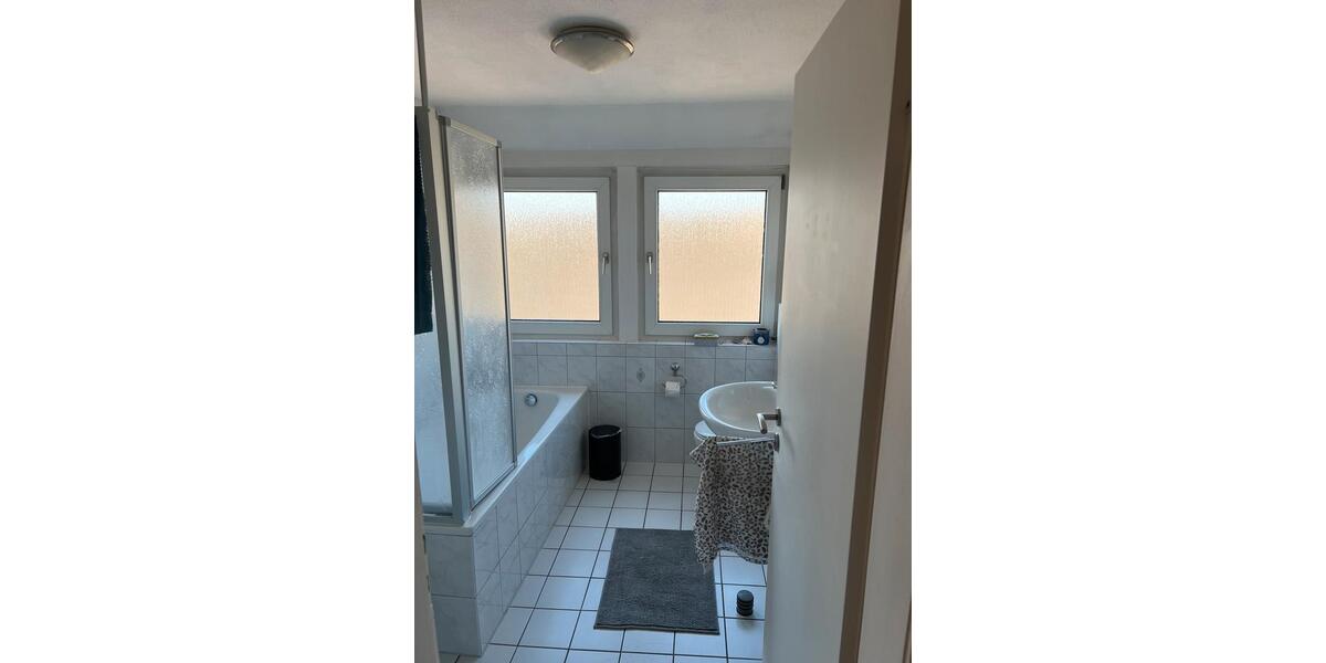 Dachgeschoßwohnung Lünen Alstedde - 3.5 Zimmer, 65 m&sup2;, 448&euro; | Angebot:25982696