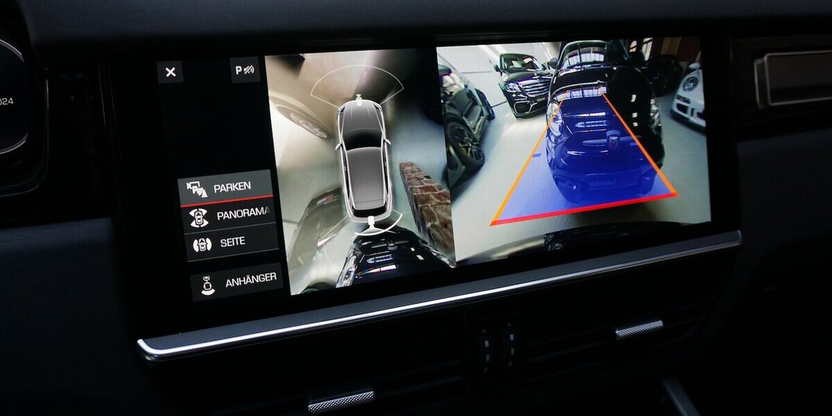 Porsche Cayenne S Bose HA-Lenk Pano Sport-AGA 360° Matrix 92.707 km 56.900 &euro; Wuppertal 42327