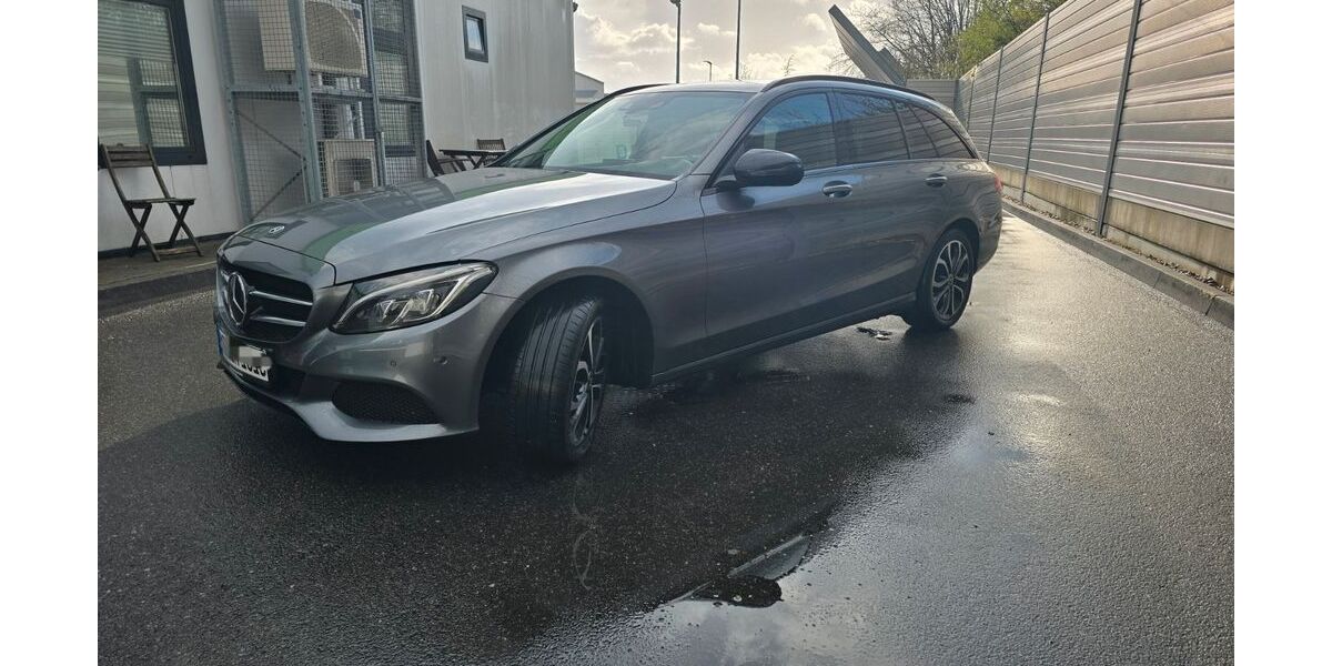 Mercedes-Benz C 220 223.000 km 14.350 &euro; Velbert 42549